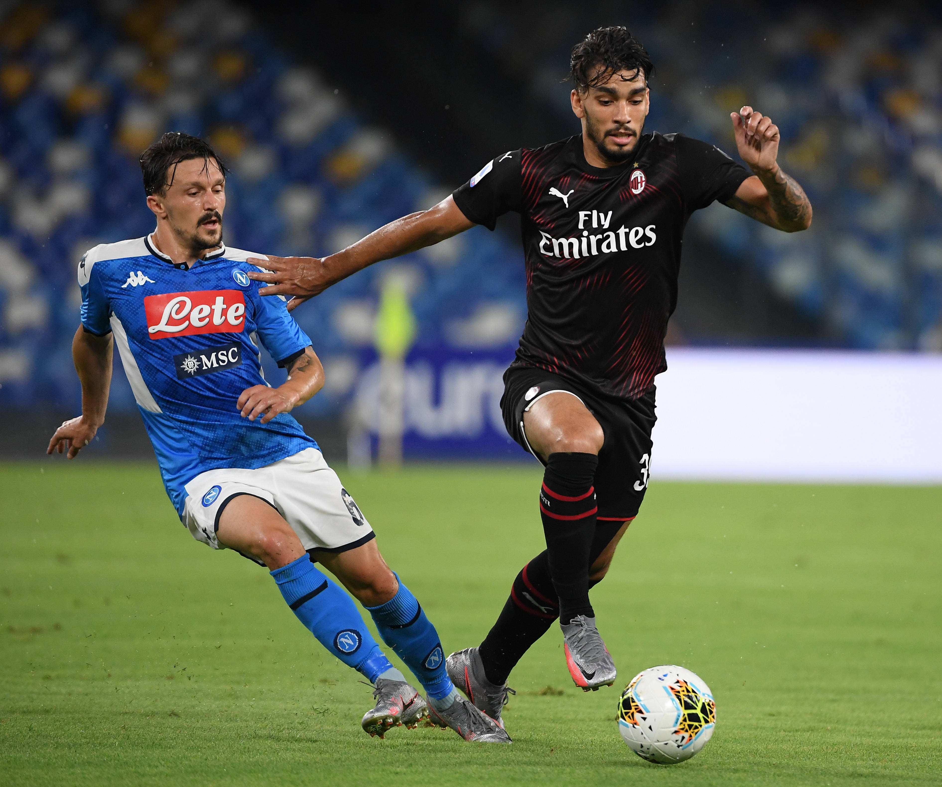 包含国际米兰逼平帕尔马，保持不败战绩的词条