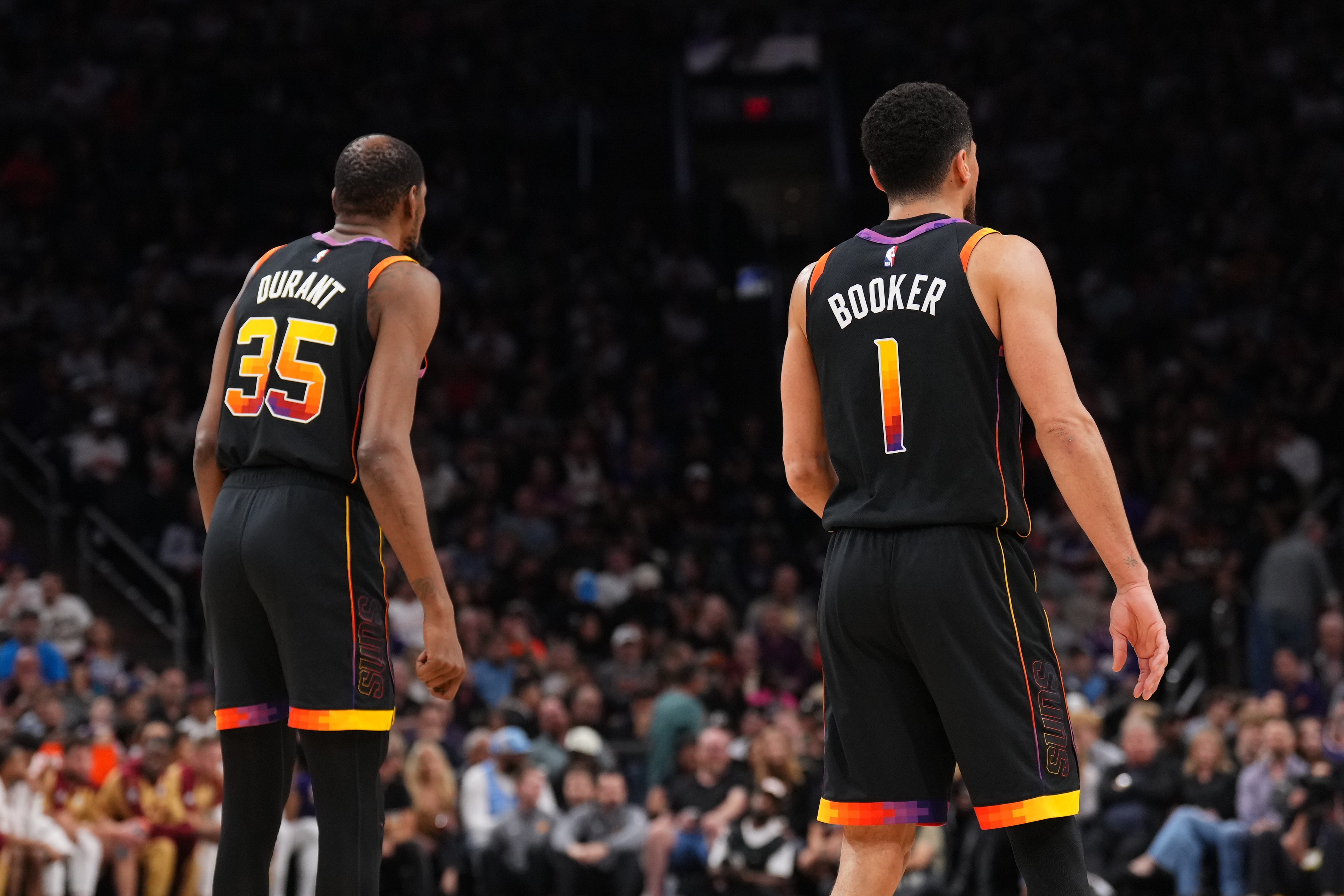 太阳战胜尼克斯，布里奇斯砍下25分