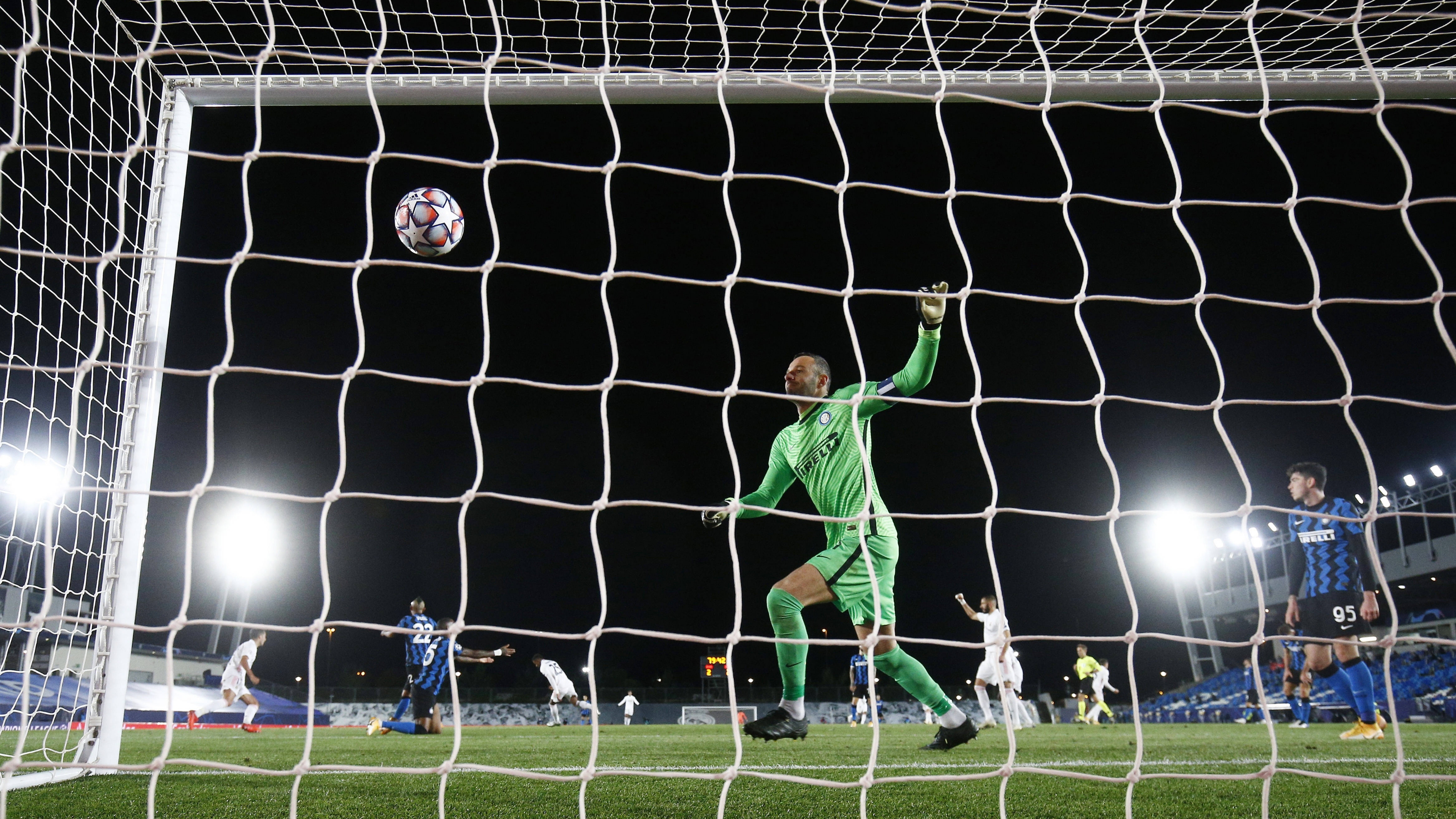 AC米兰中场连场进球，成为球队关键功臣