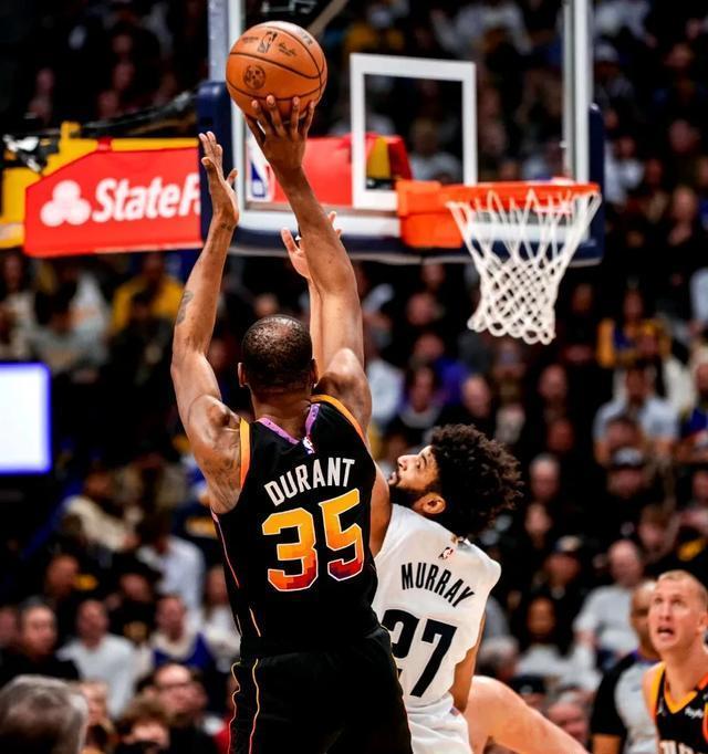 关于灰熊队惨败太阳，客场遭遇四连败的信息